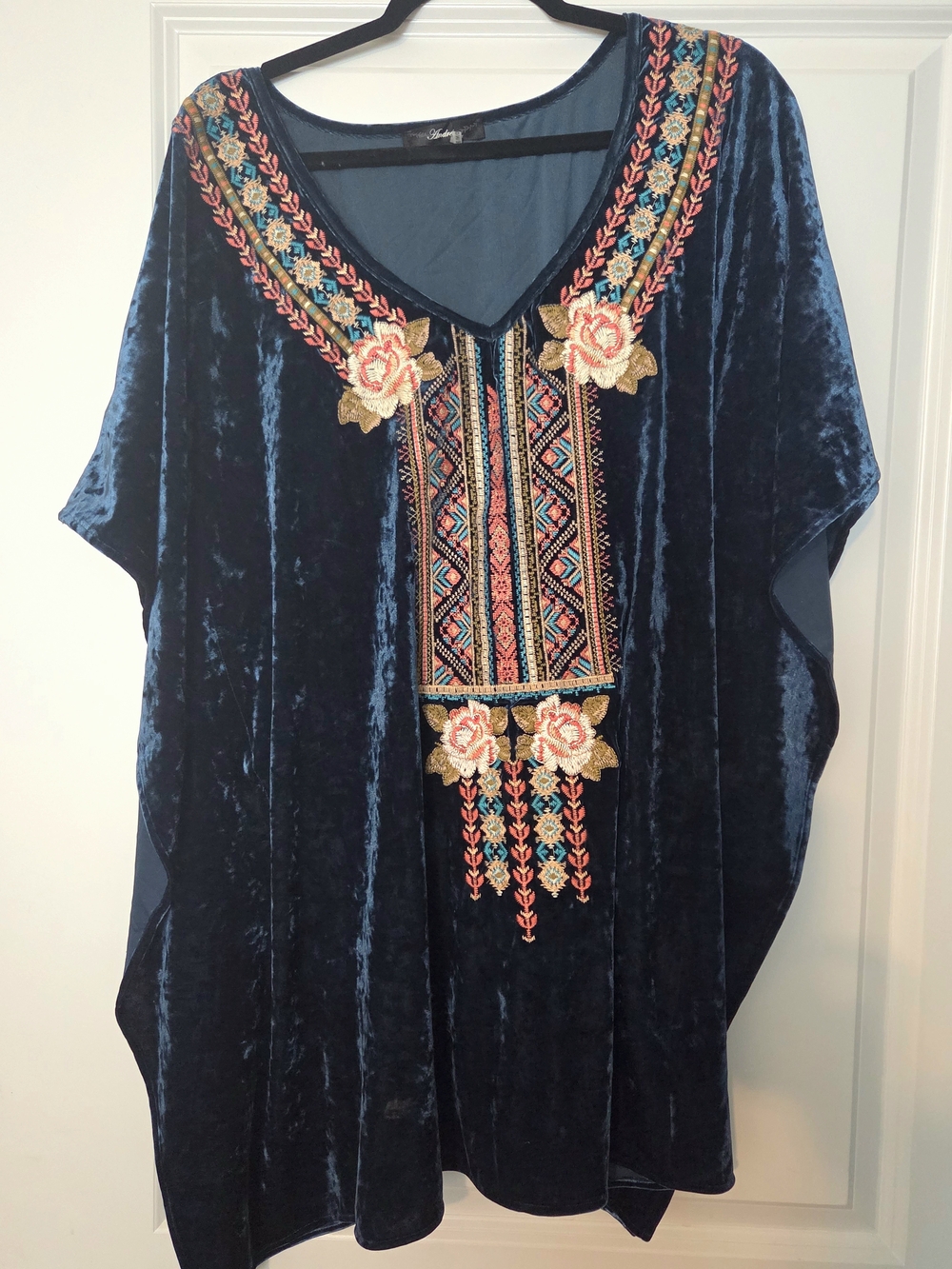 Andree Embroidered Velvet V-Neck Tunic - Navy Boho Festive